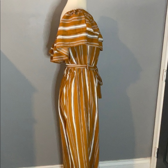 Excellent condition off shoulder romper - Picture 4 of 8